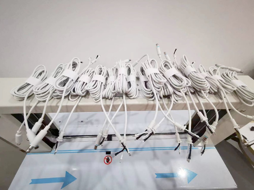 束帶機(jī)捆扎打包：數(shù)據(jù)線 音頻線 電源線