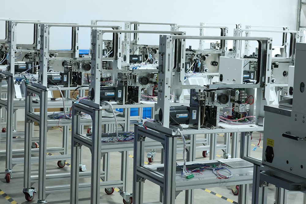 機(jī)器生產(chǎn)車間